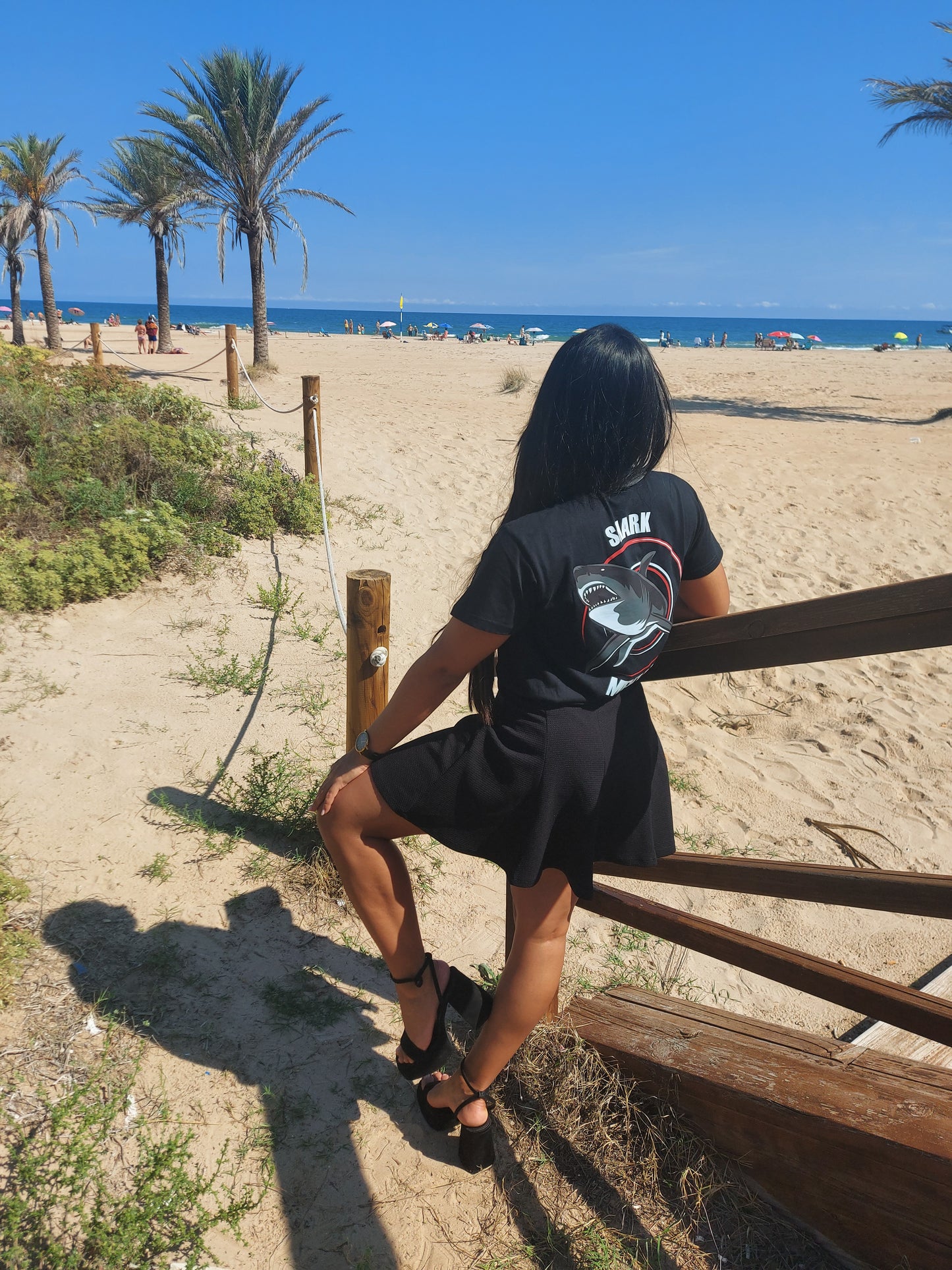 2 - Camiseta Shark Mentality #002 NEGRA (UNISEX)